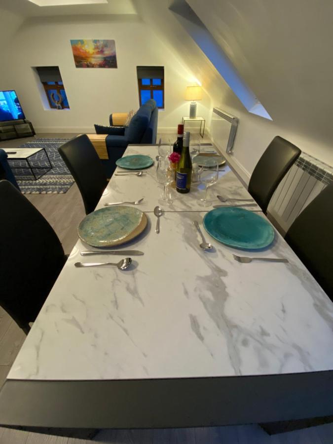 Pier House Luxury Apartment Dingle Eksteriør billede
