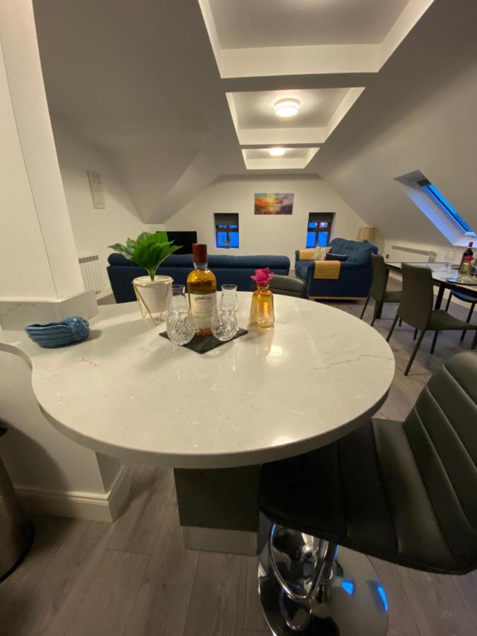 Pier House Luxury Apartment Dingle Eksteriør billede